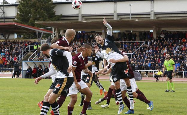 El primer derbi: Salamanca CF-Unionistas CF, el 6 de octubre en el estadio Helmántico