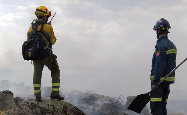 Aunque aún activo, desciende a nivel 0 el incendio de Sotillo de la Adrada, en Ávila