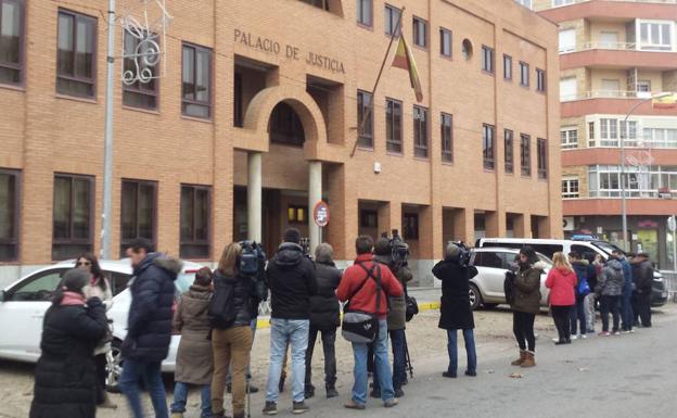La defensa de Viti y Calvo considera la acusación «extremadamente desmesurada»