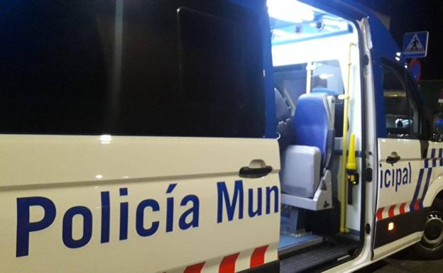 Detenido un conductor bebido en Valladolid que tras empotrar su coche contra otro se quedó dormido dentro