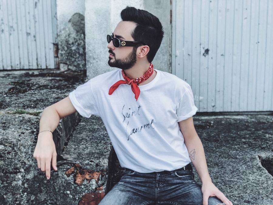 Los chicos se apuntan a los flecos y el estilo del oeste