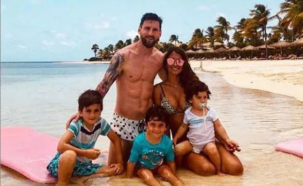 Messi y Antonela disfrutan de las vacaciones con sus hijos