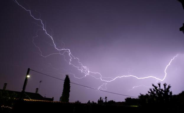 Las tormentas dejan 1.576 rayos en Valladolid y el doble de lluvia de lo habitual en julio