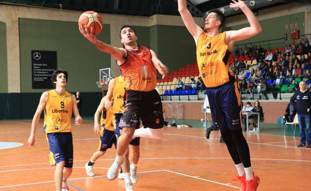 Arturo Cruz: «El de Aquimisa Carbajosa es un proyecto ambicioso para intentar jugar la fase de ascenso»