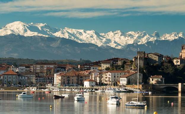 Rescatan en helicóptero a una senderista de Valladolid perdida en Cantabria