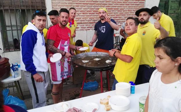 Batucada, toros y verbena para la penúltima jornada de fiestas en Alcazarén