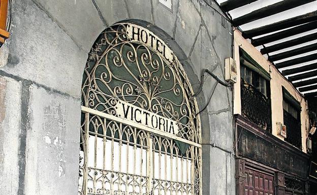 Si el 9 de agosto no hay proyecto básico, se retomará la venta forzosa del viejo hotel Victoria