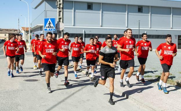 El Nava asume la «exigencia máxima» de Asobal en su primer día de pretemporada