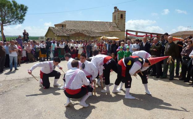 Jotas y paloteo, este sábado en Torrelobatón