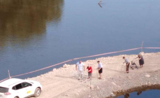 El Ayuntamiento de Tordesillas pide a los vecinos que no entren al camino de acceso a las obras del puente medieval