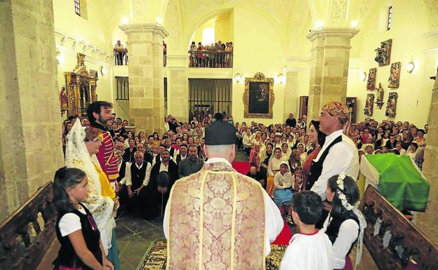 Castrillo de Duero recrea ante cientos de visitantes la boda del 'Empecinado'