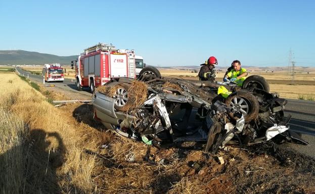 Fallece un hombre de 53 años en el vuelco de un turismo en Soria