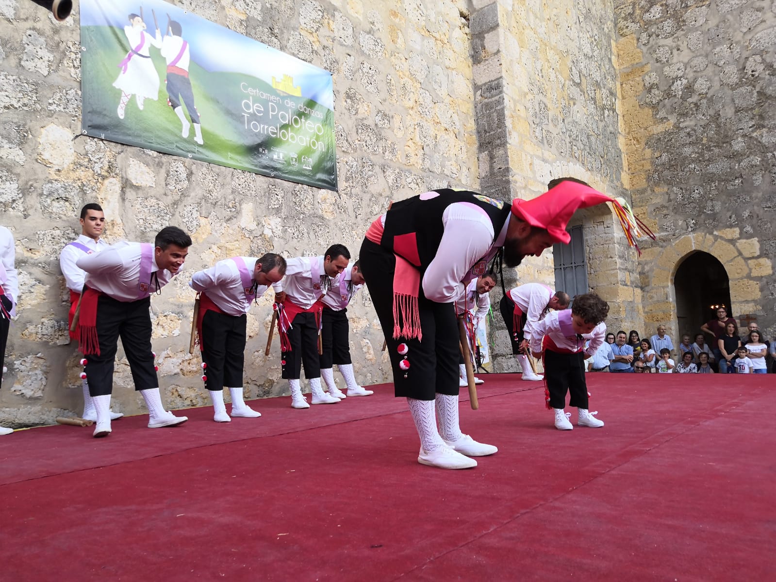 Certamen de paloteo en Torrelobatón