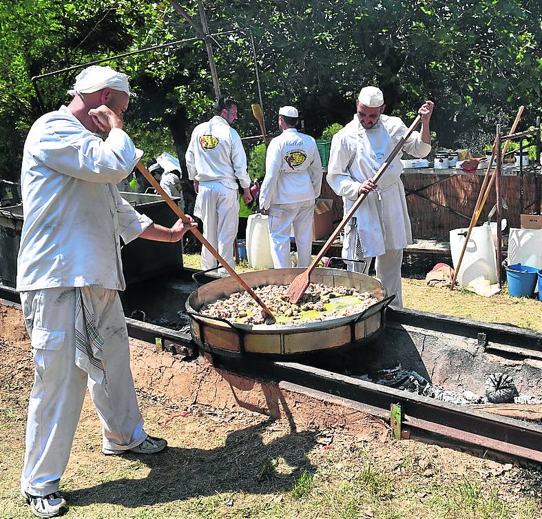 Una paella de interés turístico regional en Olleros de Pisuerga