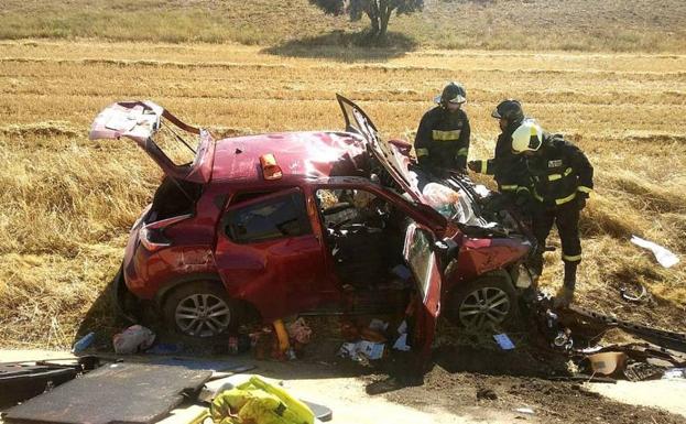 Un fallecido y un herido, ambos vecinos de Barcelona, al salirse su coche en Torrubia de Soria