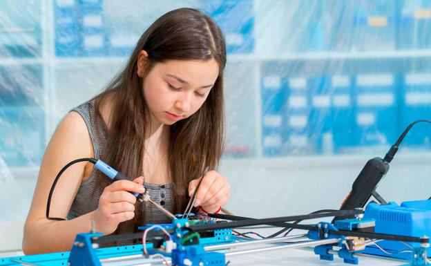 Niños de tres años aprenden el código binario con la ayuda de simpáticos robots