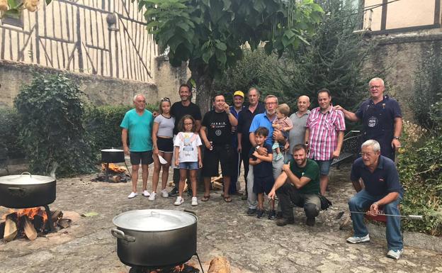 Una merienda de hermandad pone el broche de oro a las fiestas patronales de Mogarraz