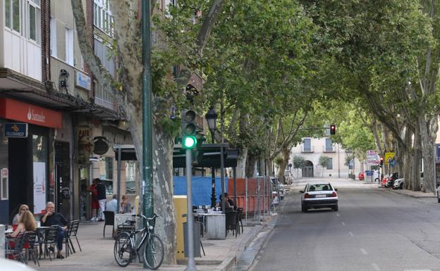 Un hombre de 49 años ingresa en el Clínico con un derrame cerebral por una paliza para robarle el móvil