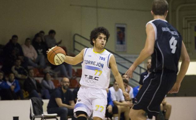 El base Pau Monroig refuerza la plantilla de USAL-La Antigua