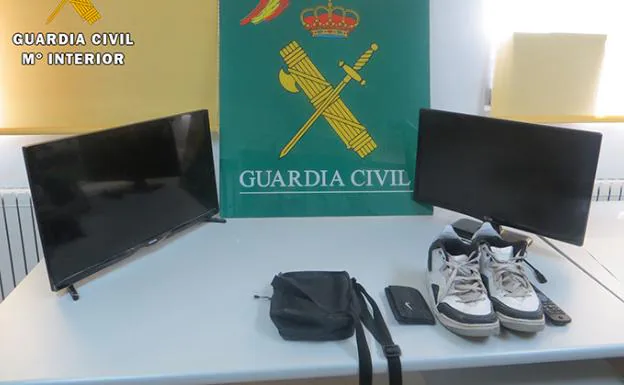 Tres detenidos por robo en una urbanización de Maello (Ávila)