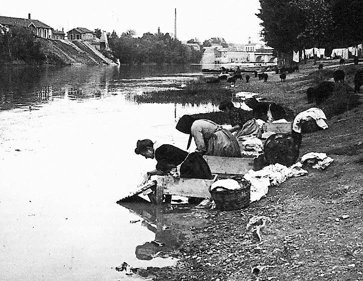 Estampas del Valladolid antiguo (XIV): lavanderas en el Pisuerga