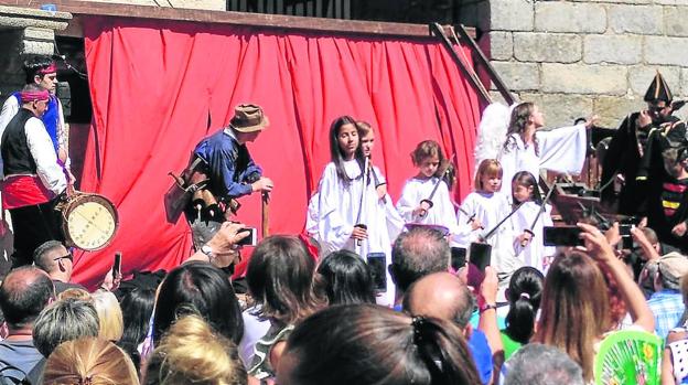 El Bien se impone de nuevo al Mal en la tradicional Loa de La Alberca