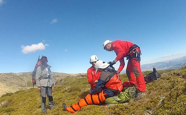 Rescatados dos jóvenes de 14 y 17 años en una zona de difícil acceso en un mirador de San Felices