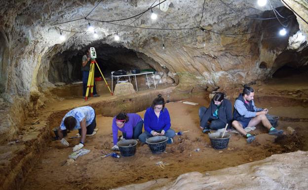 'Vera', la niña cuyo diente confirma la presencia neandertal en Ojo Guareña