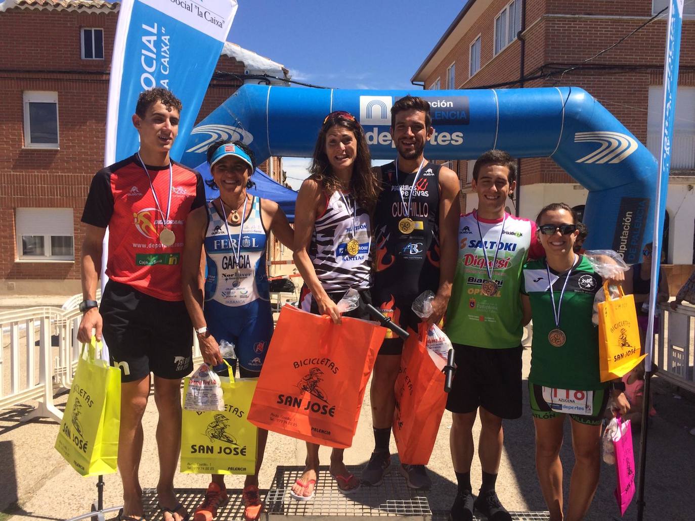 Rodríguez y Cuchillo logran la victoria en el Triatlón Olímpico de Lantadilla