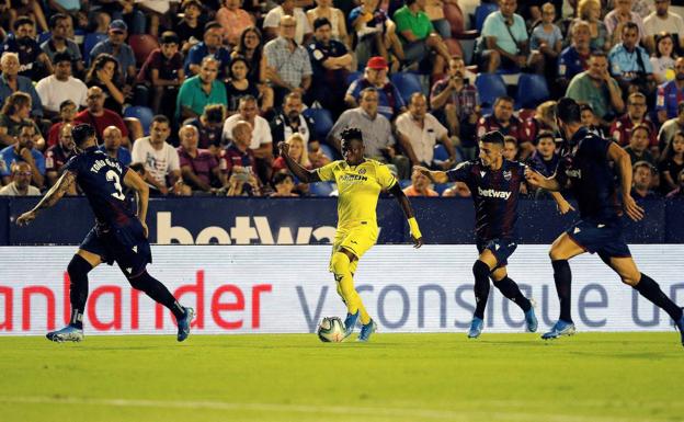 El Villarreal perdona y el Levante logra una increíble remontada