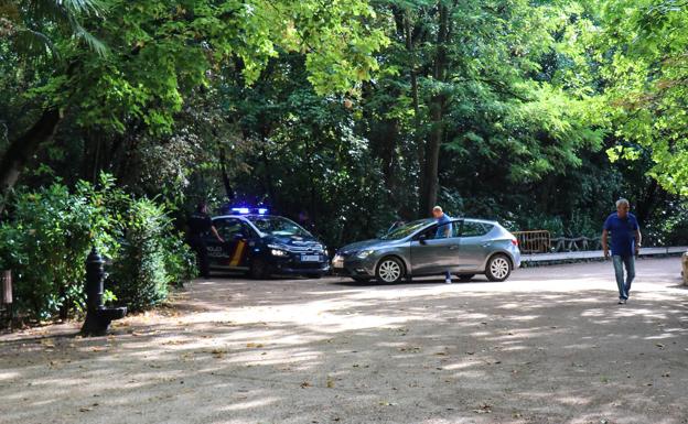 La policía patrulla el Campo Grande de Valladolid por numerosos robos en los últimos días