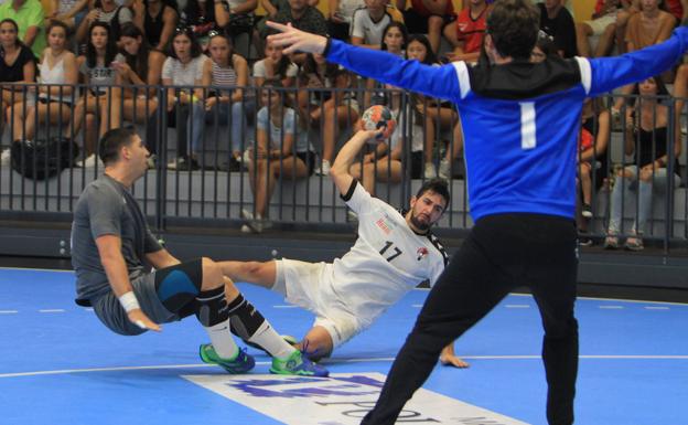El Nava ensaya la remontada ante el Villa de Aranda y luchará por la Copa de Castilla y León (30-20)