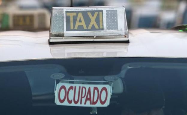 Detenido un taxista en Barcelona por una presunta agresión sexual a una pasajera