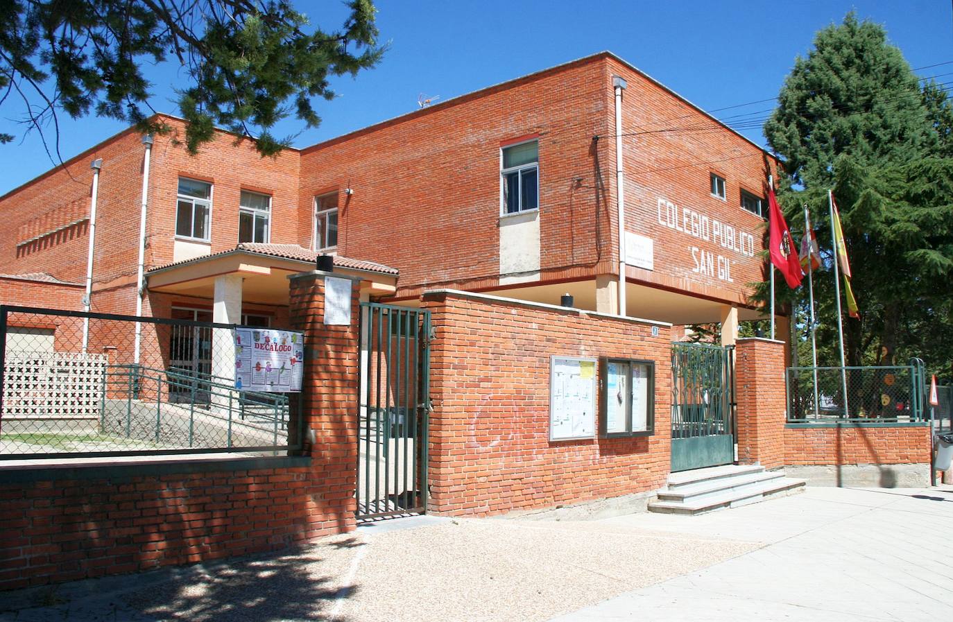 El Ayuntamiento de Cuéllar licita el servicio de limpeza de los colegios