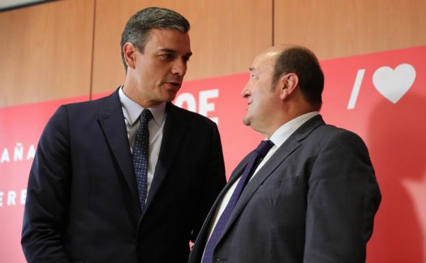 Sánchez eleva la presión sobre Iglesias con la colaboración de los nacionalistas