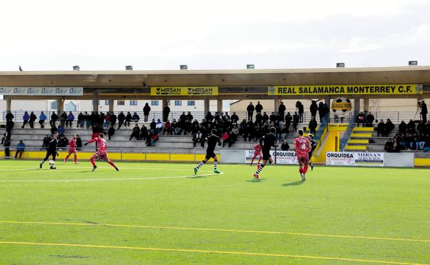 Podemos pide dedicar el Reina Sofía al fútbol popular en honor al Monterrey y a Unionistas