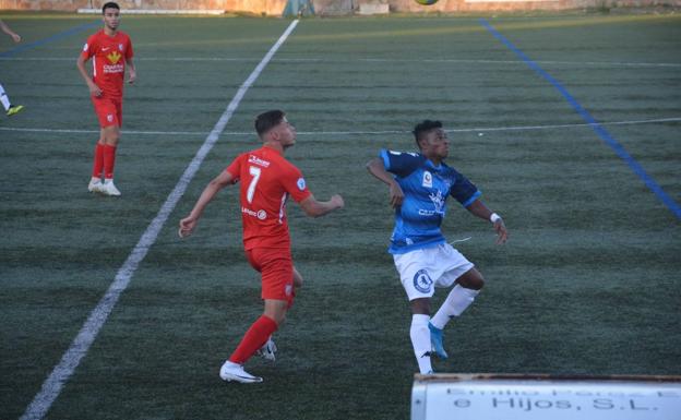 Otro doblete de Lerma mantiene a la UD Santa Marta en lo más alto de la tabla (2-1)