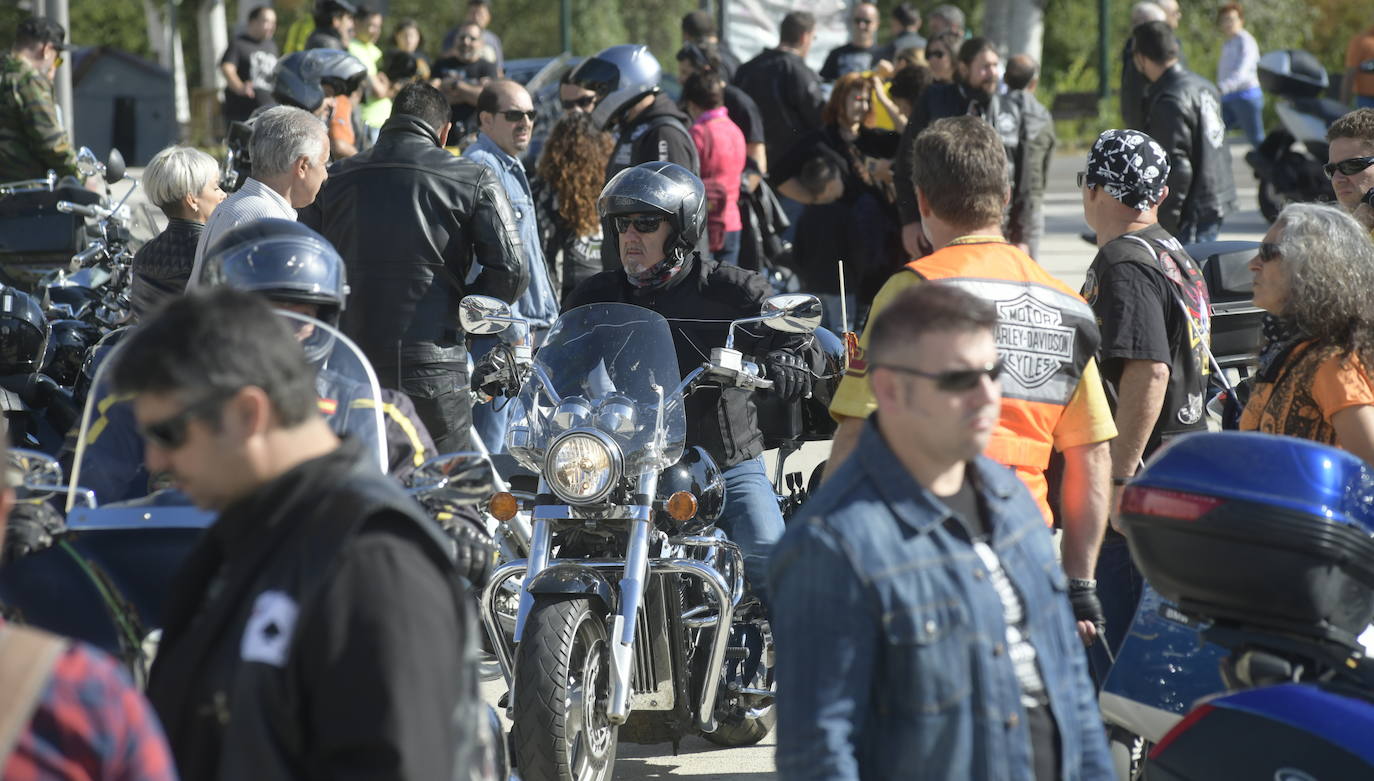 Concentración de motos en la Cúpula del Milenio con motivo de las fiestas de Valladolid