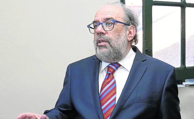 «La educación tiene que centralizarse, pero si lo digo me llamarán fascista»