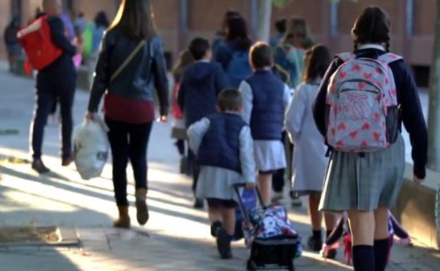 Valladolid completa hoy la vuelta al cole anticipada por la provincia