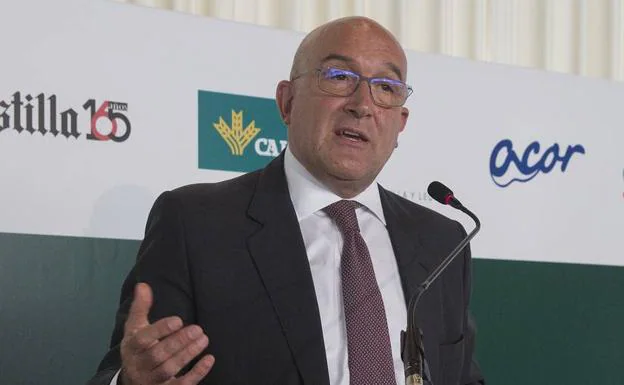 Carnero: «Se tienen que incrementar un 150% las fusiones entre cooperativas»