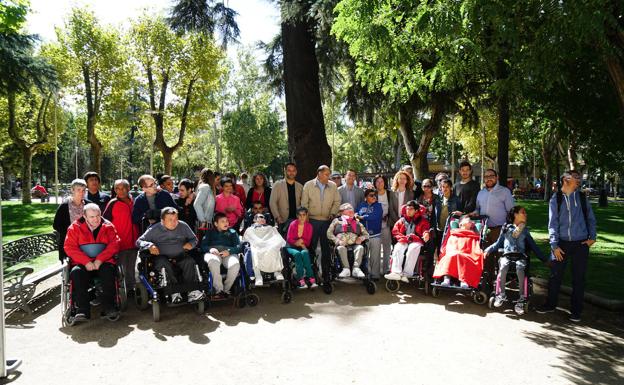 Una mañana solidaria y una tarde de música y teatro