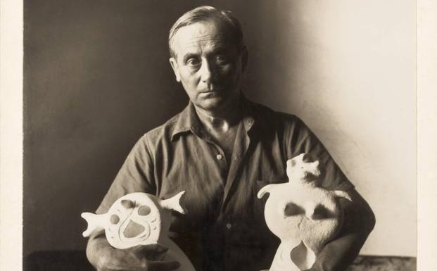 Joan Miró y su inspiración en yeso toman la Casa del Sol de Valladolid con 32 esculturas inéditas