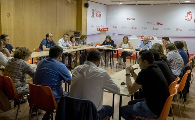 Una ejecutiva tensa paraliza de nuevo la elección del portavoz del PSOE en la Diputación de Valladolid