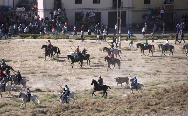 Un joven de 30 años recibe tres cornadas en el encierro de Portillo