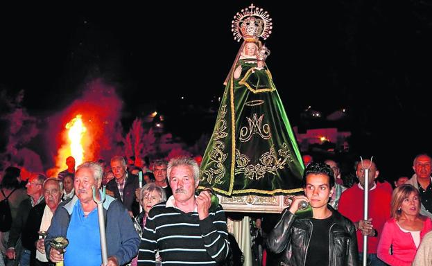 Una procesión entre llamas en Palenzuela