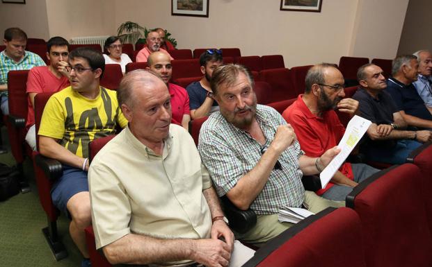 La conversión en Sociedad Anónima Deportiva genera un profundo debate entre los socios