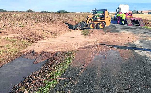 Las últimas tormentas dañan varias carreteras de la red provincial