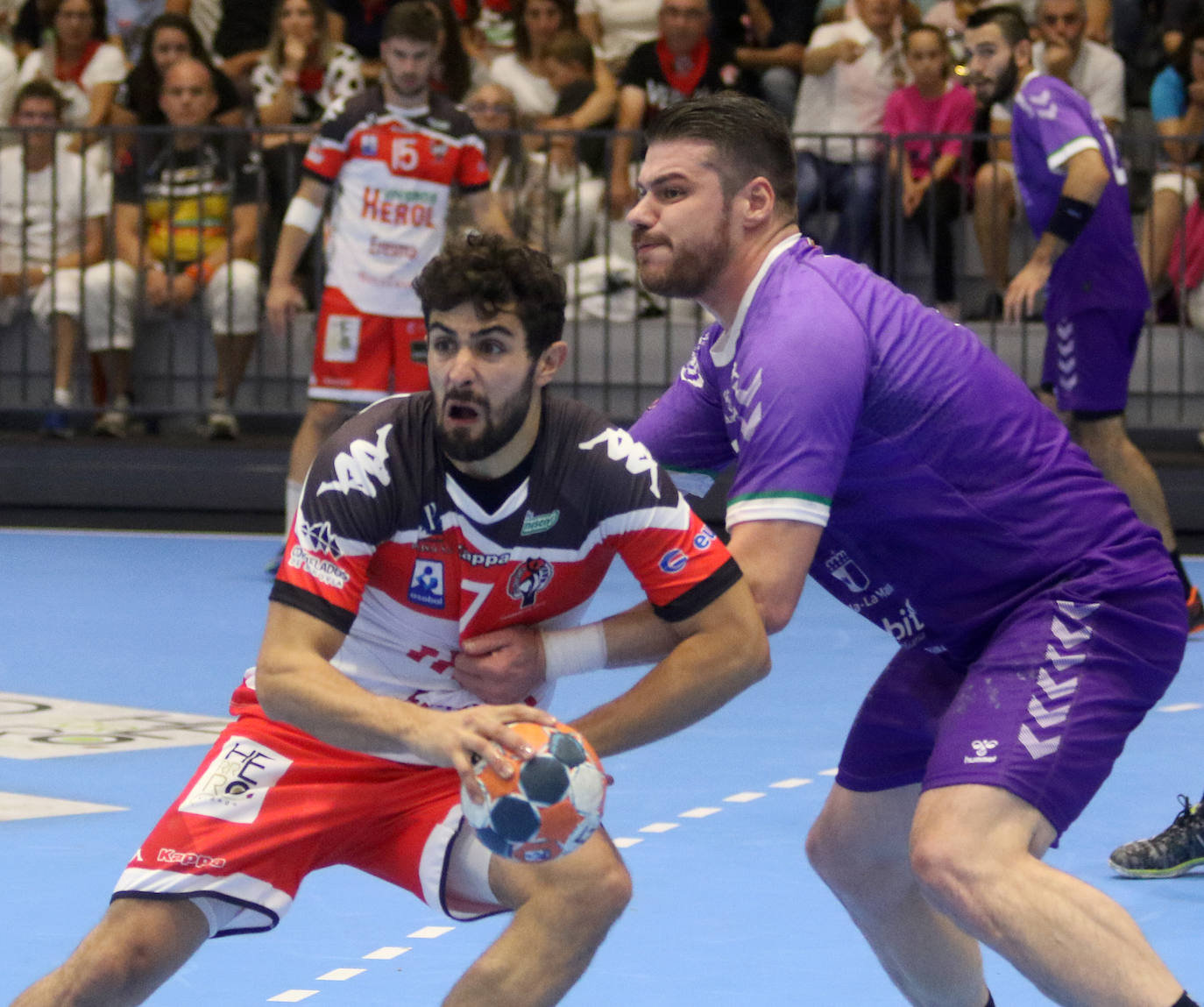 Empate entre Balonmano Nava y Guadalajara (27-27)