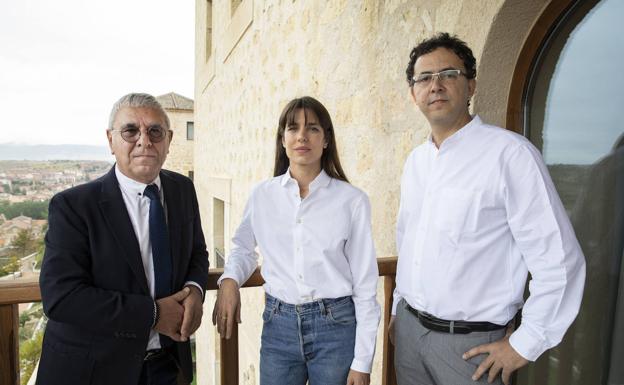 Carlota Casiraghi sortea los flashes para hablar de filosofía en el Hay Festival de Segovia